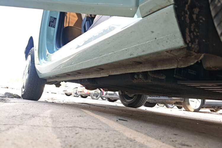 Used Geely Galaxy Panda 2024 Panda Mini 200km Endurance Bear Right Side Sill