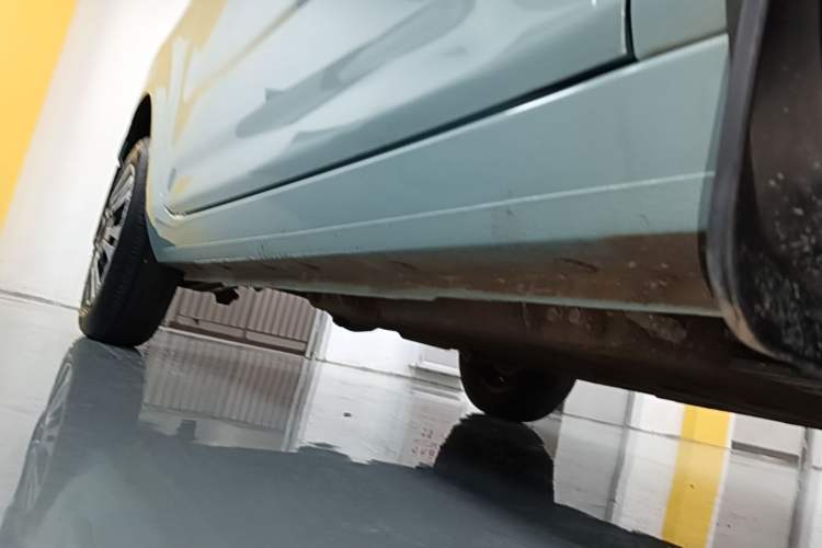 Used Geely Galaxy Panda 2024 Panda Mini 200km Longteng PRO Edition Right Side Sill