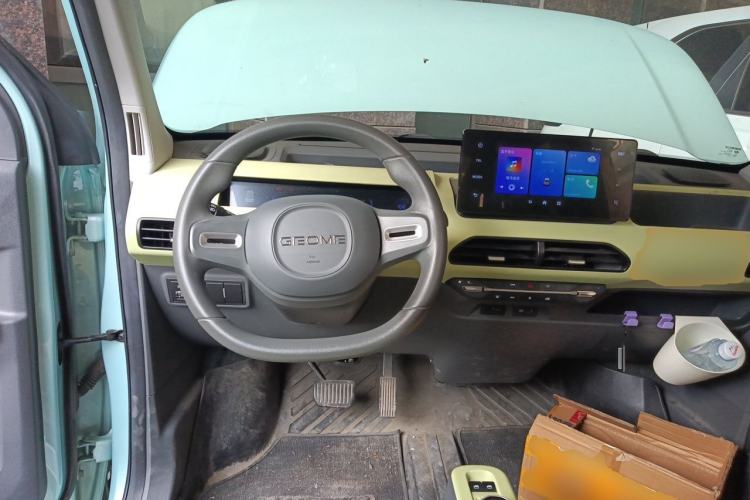 Used Geely Galaxy Panda 2024 Panda Mini 200km Endurance Bear Steering Wheel