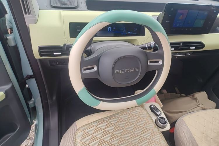 Used Geely Galaxy Panda 2024 Panda Mini 200km Endurance Bear Steering Wheel