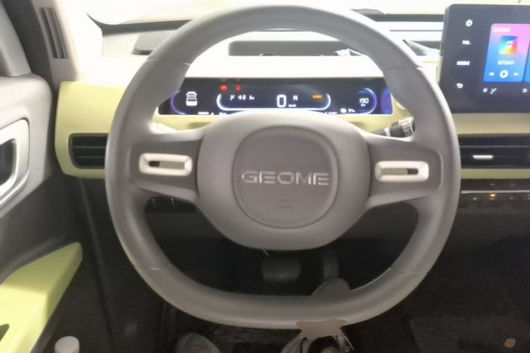 Used Geely Galaxy Panda 2024 Panda Mini 200km Endurance Bear Steering Wheel