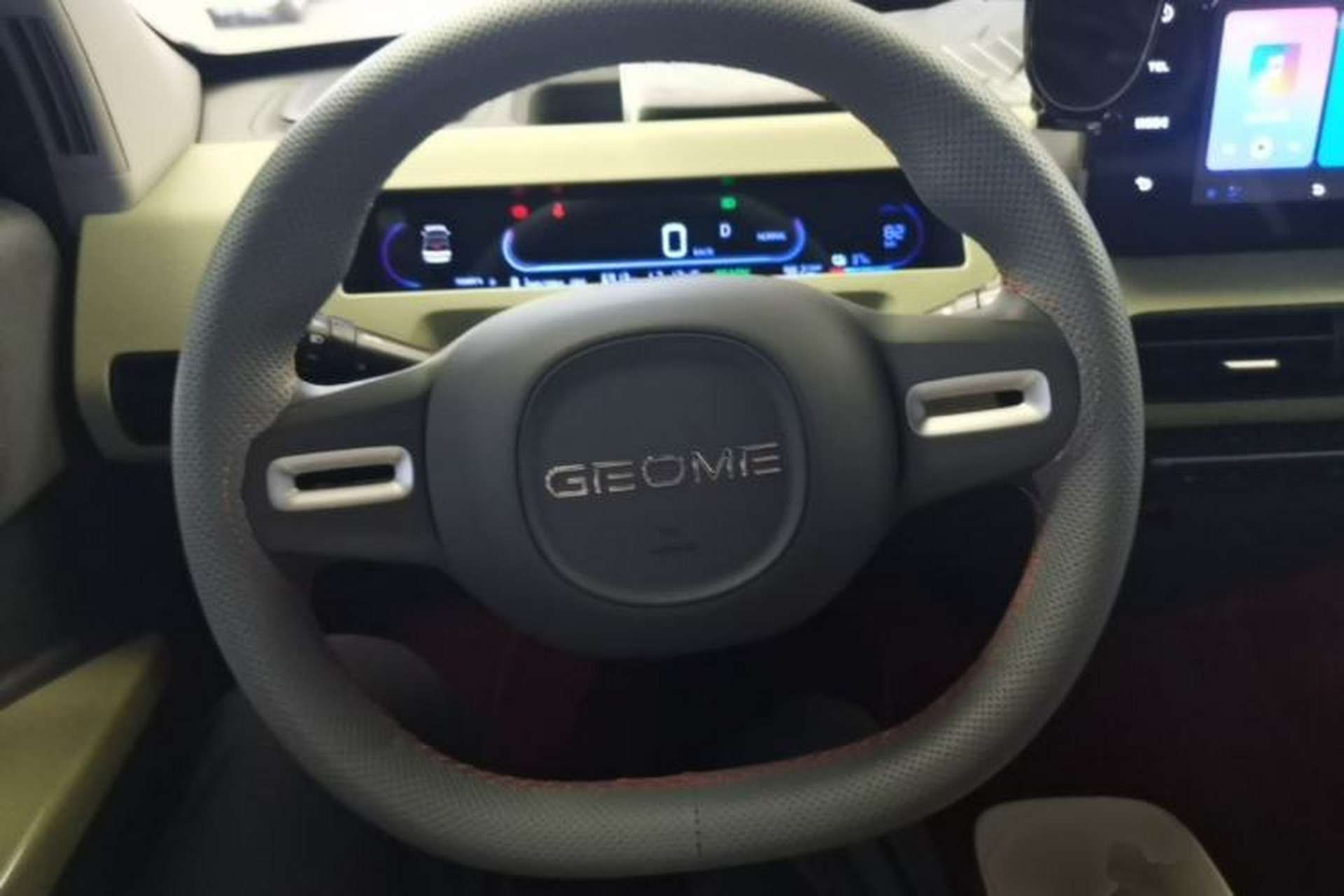 Used Geely Galaxy Panda 2024 Panda Mini 200km Endurance Bear Steering Wheel