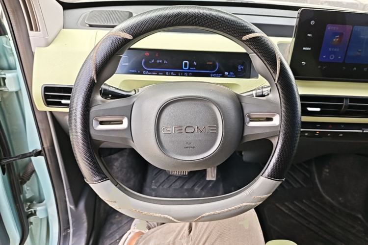 Used Geely Galaxy Panda 2024 Panda Mini 200km Endurance Bear Steering Wheel