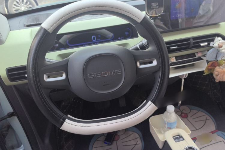 Used Geely Galaxy Panda 2024 Panda Mini 200km Endurance Bear Steering Wheel