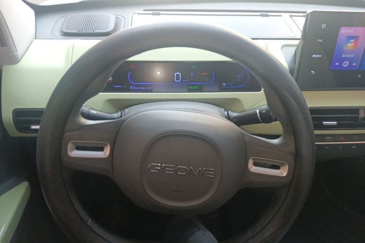 Used Geely Galaxy Panda 2024 Panda Mini 200km Endurance Bear Steering Wheel