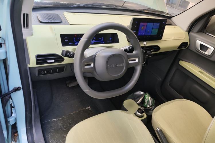 Used Geely Galaxy Panda 2024 Panda Mini 200km Endurance Bear Steering Wheel