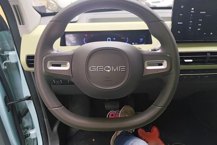 Used Geely Galaxy Panda 2024 Panda Mini 200km Endurance Bear Steering Wheel