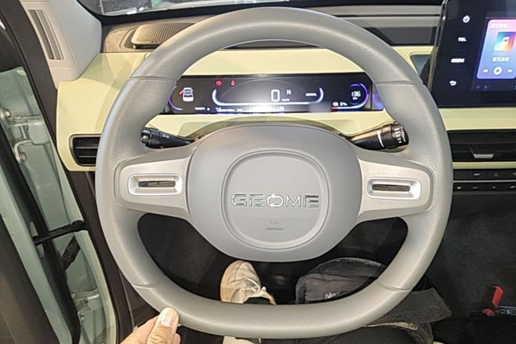 Used Geely Galaxy Panda 2024 Panda Mini 200km Endurance Bear Steering Wheel