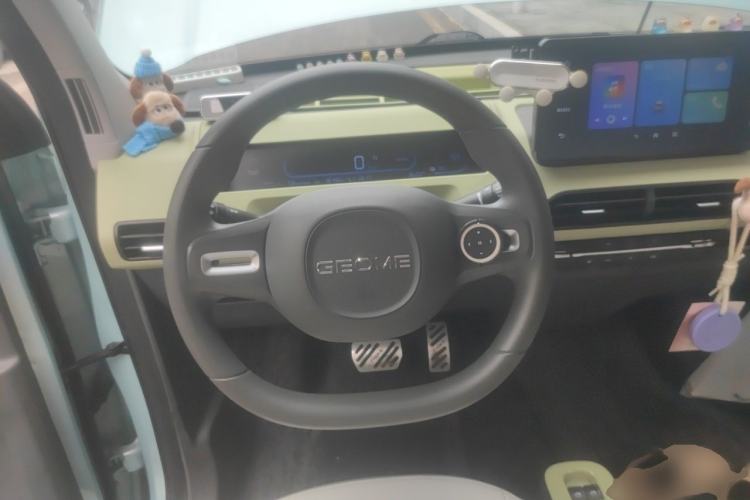 Used Geely Galaxy Panda 2024 Panda Mini 200km Endurance Bear Steering Wheel