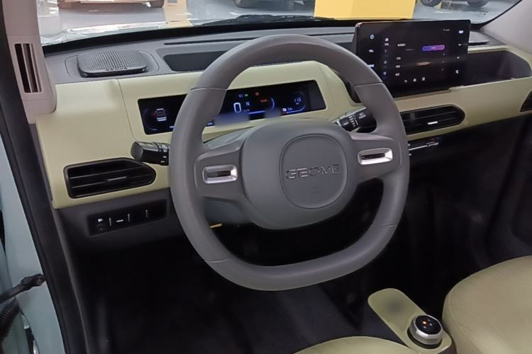 Used Geely Galaxy Panda 2024 Panda Mini 200km Longteng PRO Edition Steering Wheel