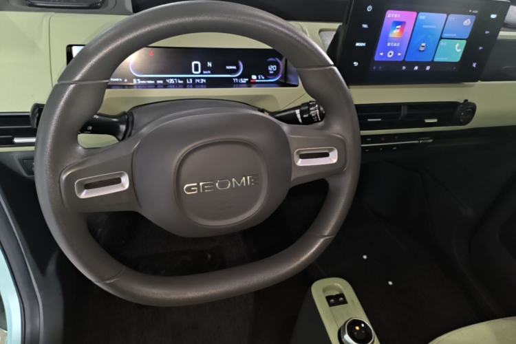 Used Geely Galaxy Panda 2024 Panda Mini 200km Endurance Bear Steering Wheel