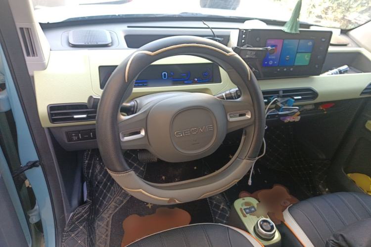 Used Geely Galaxy Panda 2024 Panda Mini 200km Endurance Bear Steering Wheel