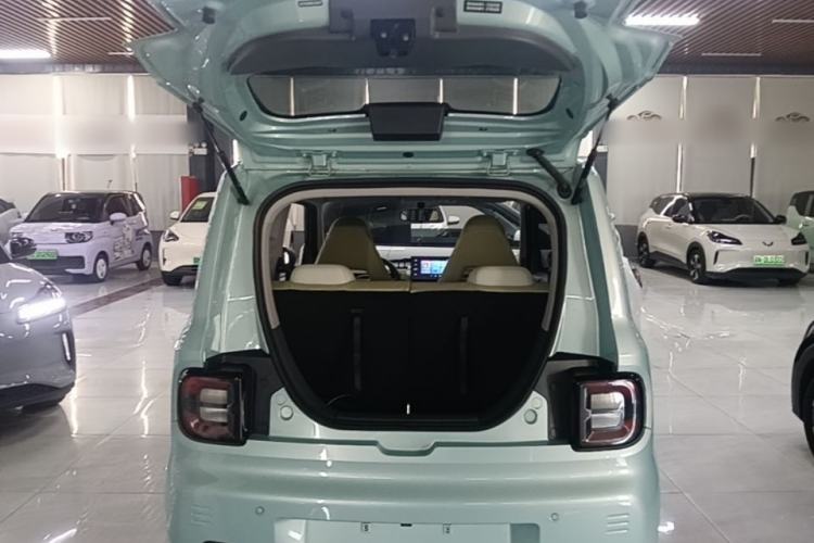 Used Geely Galaxy Panda 2024 Panda Mini 200km Endurance Bear Trunk