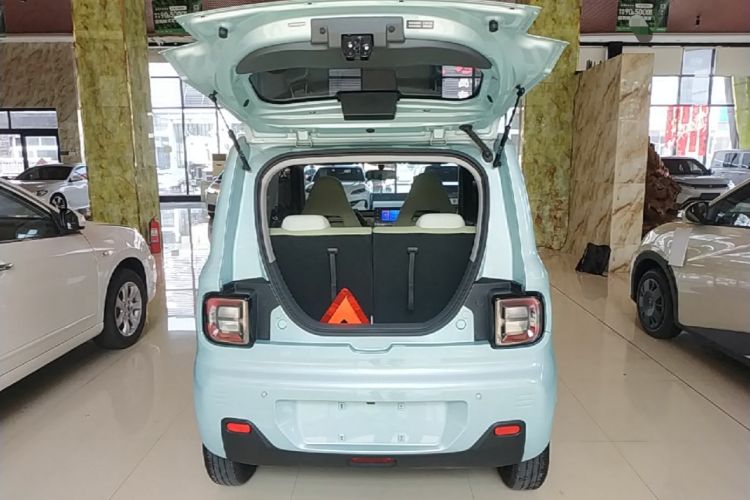 Used Geely Galaxy Panda 2024 Panda Mini 200km Endurance Bear Trunk