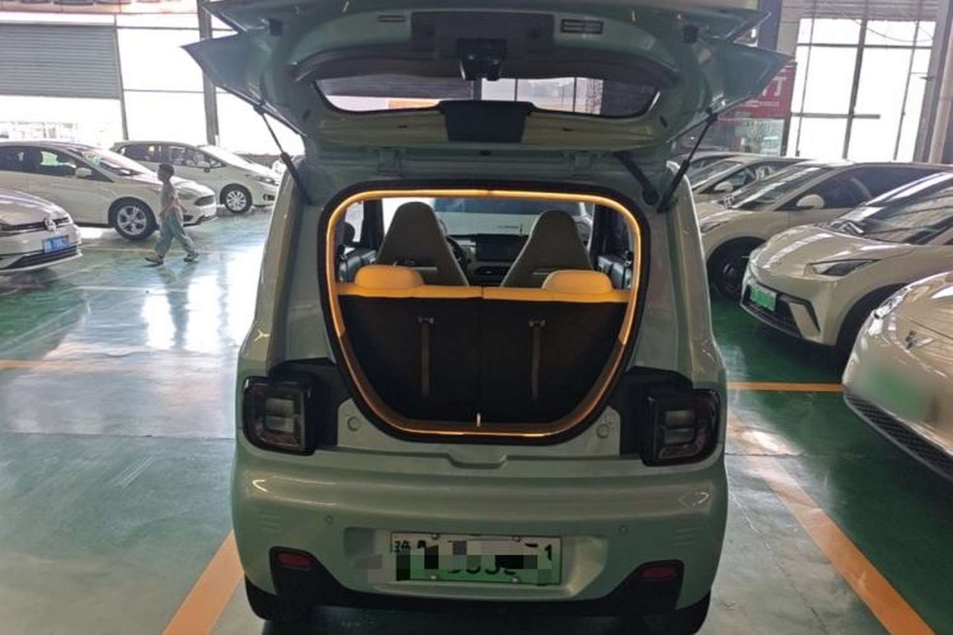 Used Geely Galaxy Panda 2024 Panda Mini 200km Endurance Bear Trunk