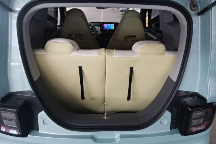 Used Geely Galaxy Panda 2024 Panda Mini 200km Endurance Bear Trunk