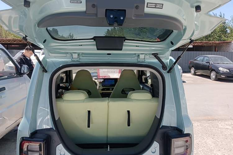 Used Geely Galaxy Panda 2024 Panda Mini 200km Endurance Bear Trunk