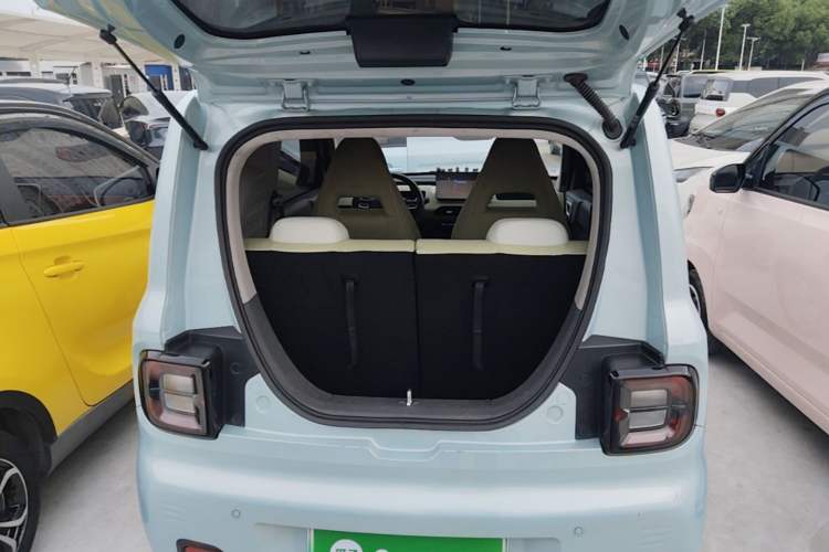 Used Geely Galaxy Panda 2024 Panda Mini 200km Endurance Bear Trunk