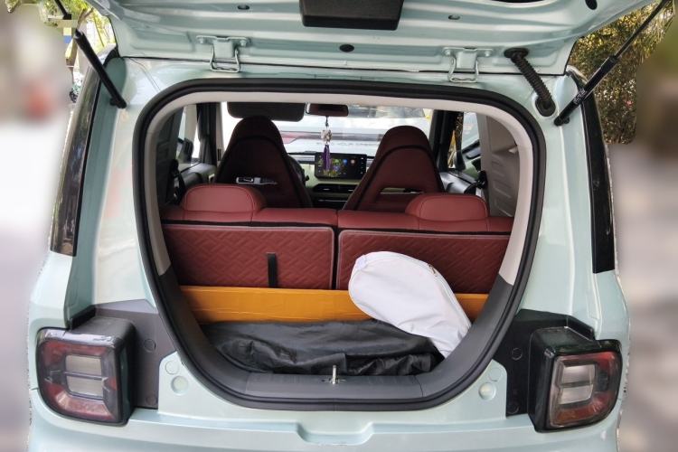 Used Geely Galaxy Panda 2024 Panda Mini 200km Endurance Bear Trunk