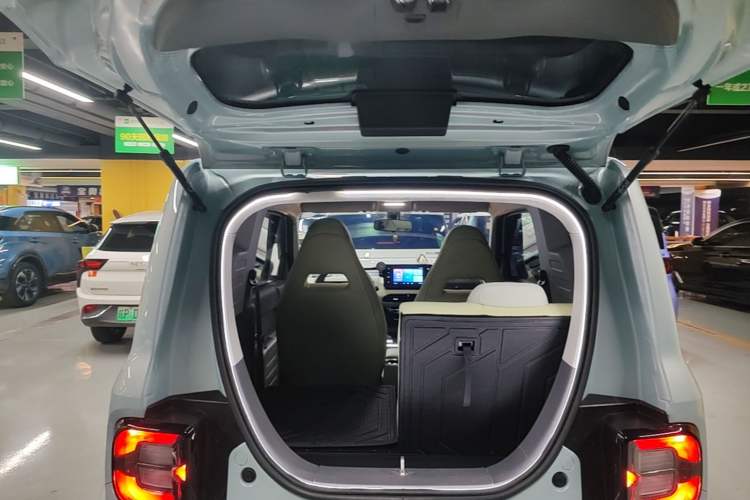 Used Geely Galaxy Panda 2024 Panda Mini 200km Endurance Bear Trunk