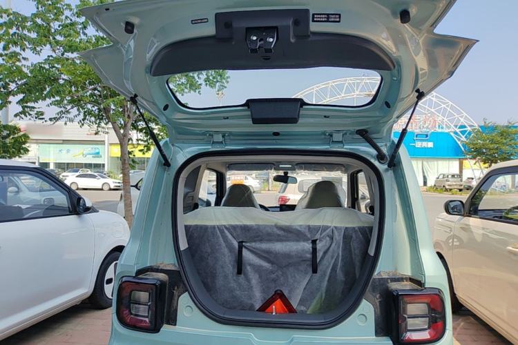 Used Geely Galaxy Panda 2024 Panda Mini 200km Endurance Bear Trunk
