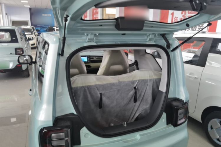 Used Geely Galaxy Panda 2024 Panda Mini 200km Endurance Bear Trunk