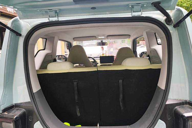 Used Geely Galaxy Panda 2024 Panda Mini 200km Endurance Bear Trunk