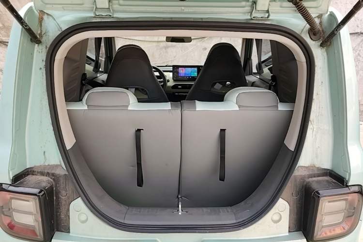 Used Geely Galaxy Panda 2024 Panda Mini 200km Endurance Bear Trunk