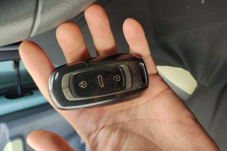 Used Geely Galaxy Panda 2024 Panda Mini 200km Endurance Bear Vehicle Key