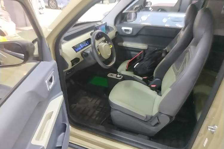 Used Geely Galaxy Panda 2024 200km Panda Rider Driver Seat