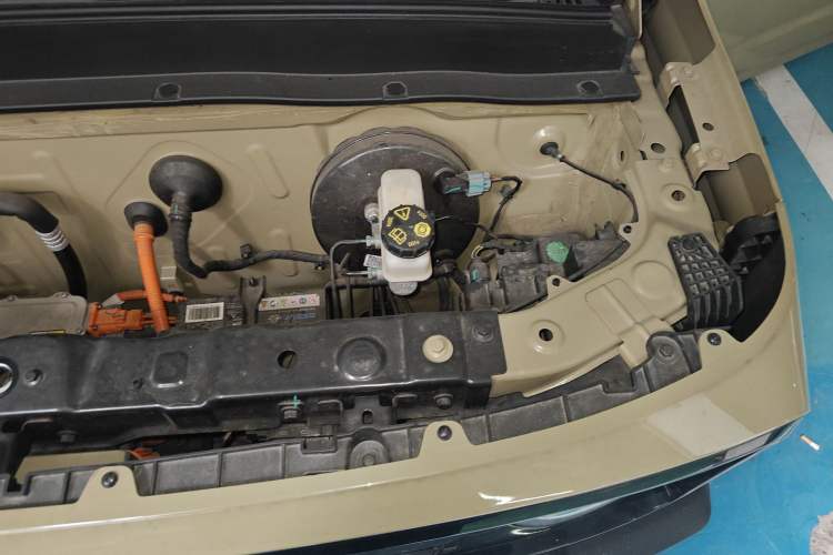 Used Geely Galaxy Panda 2024 200km Panda Rider Engine Bay Left