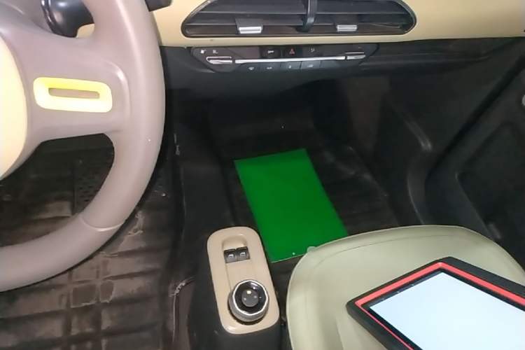 Used Geely Galaxy Panda 2024 200km Panda Rider Gear Lever