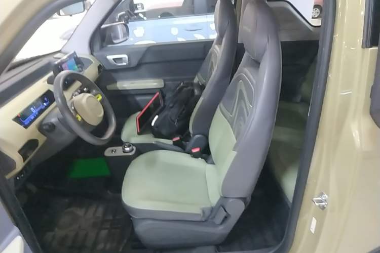 Used Geely Galaxy Panda 2024 200km Panda Rider Left Front Seat