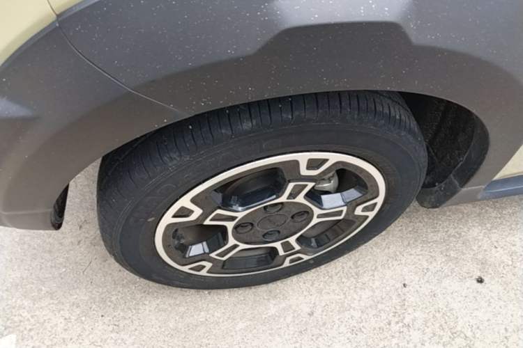 Used Geely Galaxy Panda 2024 200km Panda Rider Left Front Wheel Hub