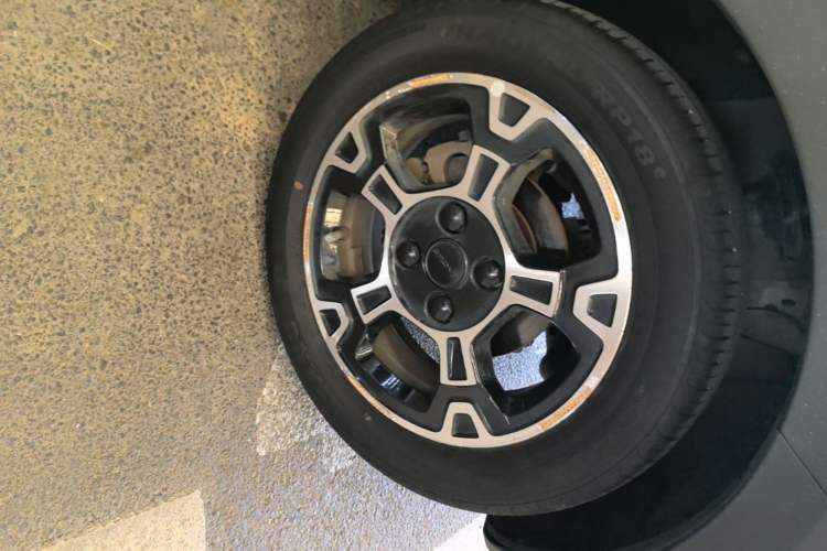 Used Geely Galaxy Panda 2024 200km Panda Rider Left Front Wheel Hub