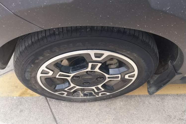 Used Geely Galaxy Panda 2024 200km Panda Rider Left Front Wheel Hub