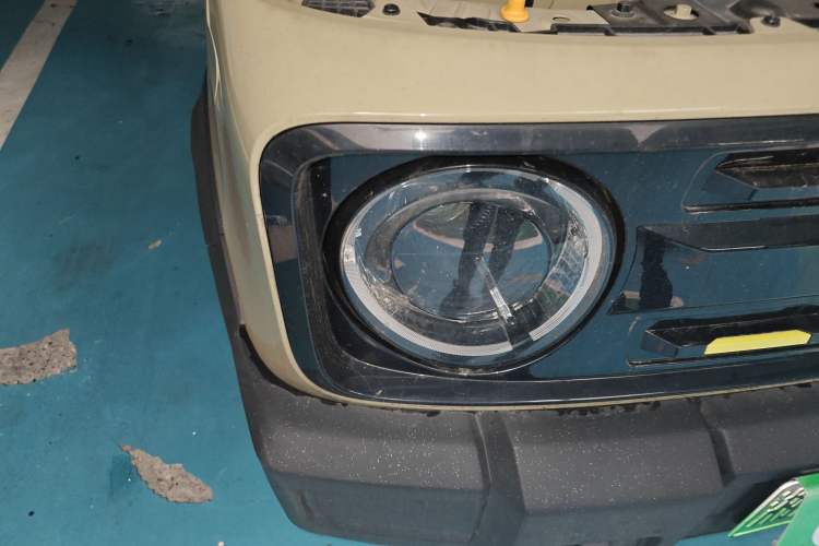Used Geely Galaxy Panda 2024 200km Panda Rider Right Front Headlight
