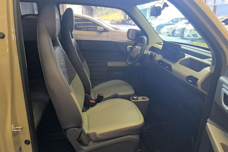 Used Geely Galaxy Panda 2024 200km Panda Rider Right Front Seat