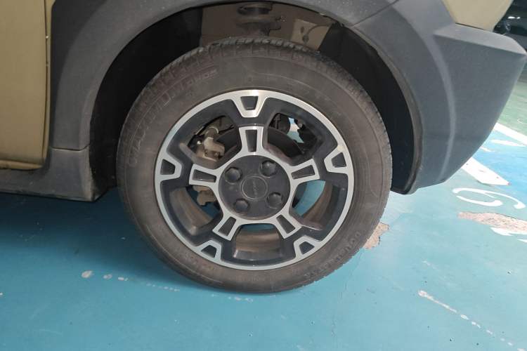 Used Geely Galaxy Panda 2024 200km Panda Rider Right Front Wheel Hub