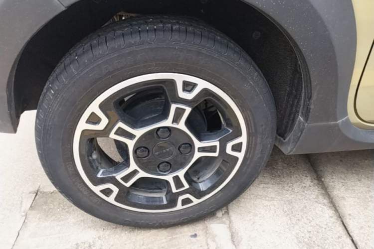 Used Geely Galaxy Panda 2024 200km Panda Rider Right Rear Wheel Hub