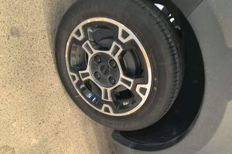 Used Geely Galaxy Panda 2024 200km Panda Rider Right Rear Wheel Hub
