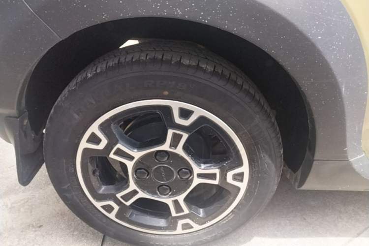 Used Geely Galaxy Panda 2024 200km Panda Rider Right Rear Wheel Hub
