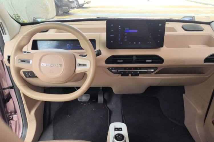 Used Geely Galaxy Panda 2024 200km Panda Kart Center Console