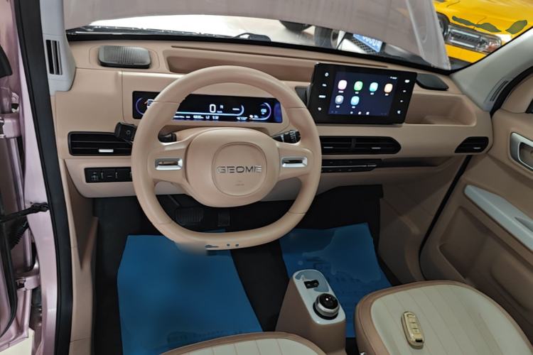 Used Geely Galaxy Panda 2024 Panda Mini 200km Longteng PRO Edition Center Console