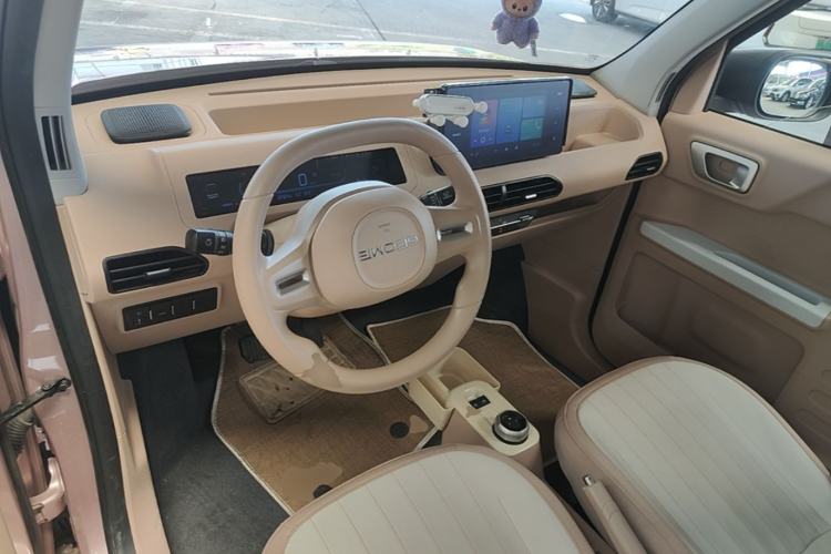 Used Geely Galaxy Panda 2024 Panda Mini 200km Longteng PRO Edition Center Console