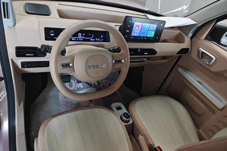 Used Geely Galaxy Panda 2024 Panda Mini 200km Longteng PRO Edition Center Console