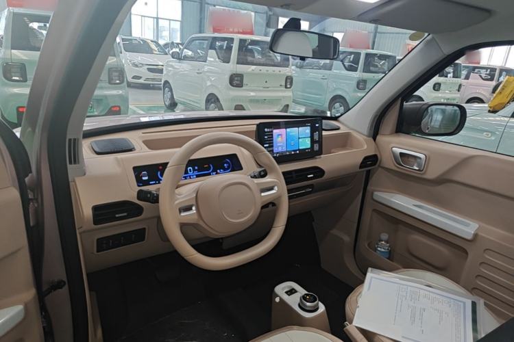 Used Geely Galaxy Panda 2024 Panda Mini 200km Longteng PRO Edition Center Console