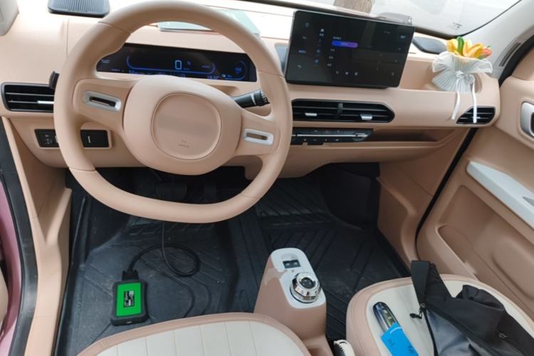 Used Geely Galaxy Panda 2024 200km Panda Kart Center Console