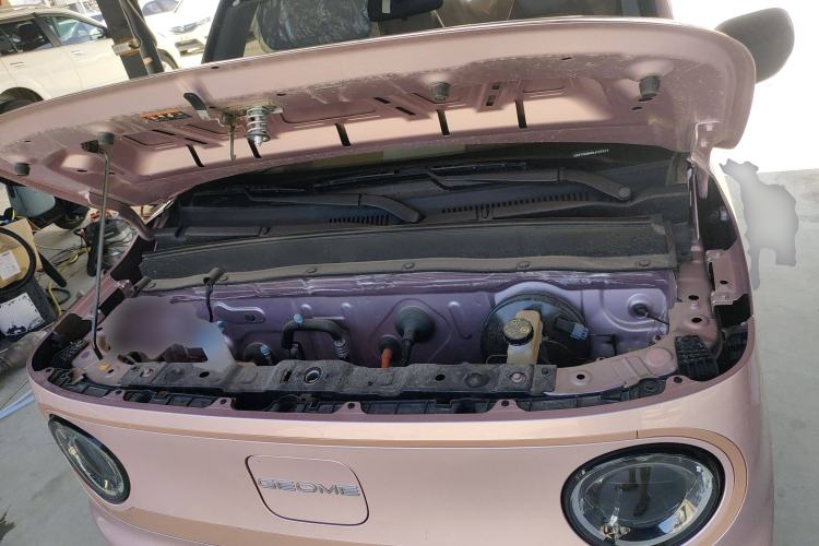Used Geely Galaxy Panda 2024 Panda Mini 200km Endurance Bear Engine Bay