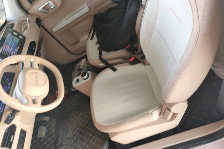 Used Geely Galaxy Panda 2024 Panda Mini 200km Endurance Bear Left Front Seat